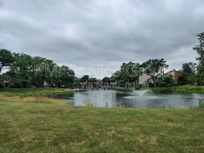 21 Kyle Ct in Willowbrook, IL - Building Photo - Building Photo