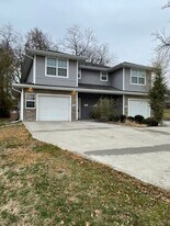 916 9th St in West Des Moines, IA - Building Photo