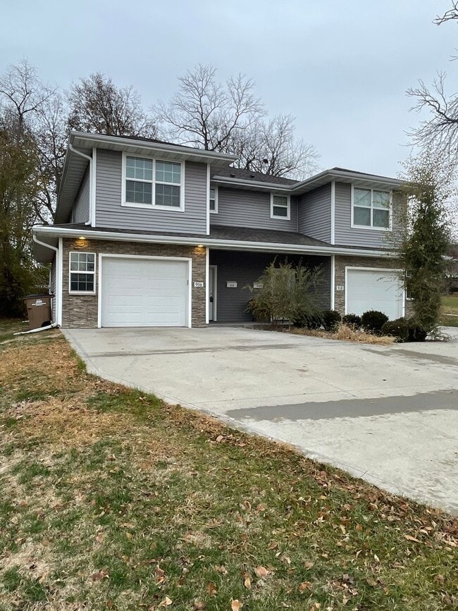 property at 916 9th St