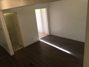 3209 Ward St, Unit 1 in Pittsburgh, PA - Building Photo - Building Photo