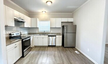 679 Smith St SW in Atlanta, GA - Building Photo - Building Photo