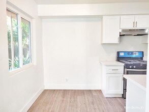 2177 W 25th St-Unit -11 in Los Angeles, CA - Building Photo - Building Photo