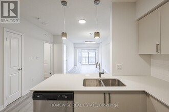 1475-1475 Whites Rd in Pickering, ON - Building Photo - Building Photo