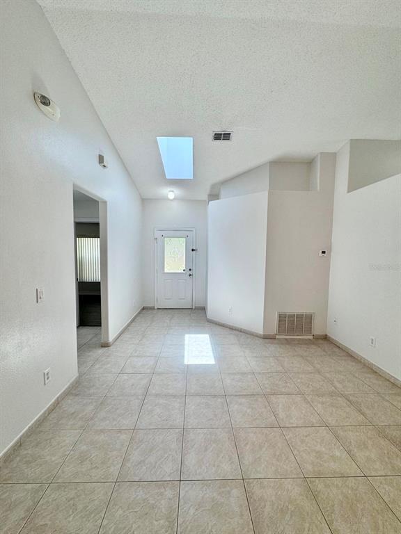 147 S Roma Way in Kissimmee, FL - Building Photo - Building Photo