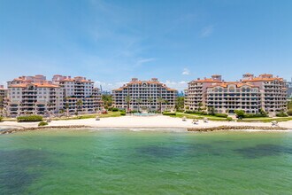 7744 Fisher Island Dr in Miami Beach, FL - Building Photo - Building Photo