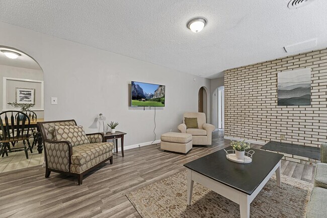 property at 5313 Fossil Dr