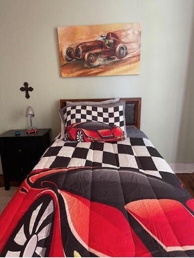 property at 814 E 39th St