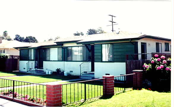 452 E Fir Ave in Oxnard, CA - Building Photo - Building Photo