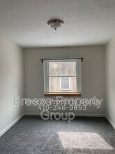 1945 Ottawa Dr in Toledo, OH - Building Photo - Building Photo