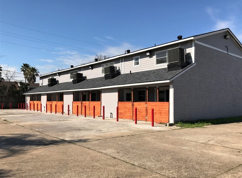 Brittmoore Townhomes in Houston, TX - Building Photo