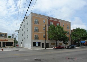 3225-3227 W Fullerton Ave in Chicago, IL - Building Photo - Building Photo