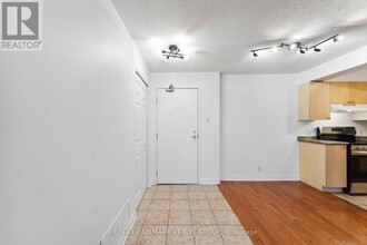 429-429 Somerset St W in Ottawa, ON - Building Photo - Building Photo