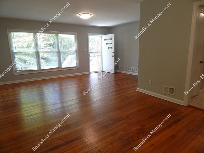 2788 Rockcliff Rd SE in Atlanta, GA - Building Photo - Building Photo