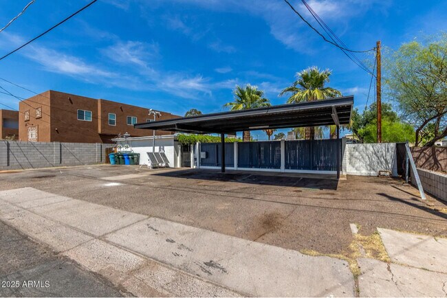 4235 N 13th Pl, Unit apt 2 in Phoenix, AZ - Building Photo - Building Photo