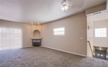 6704 Dorita Ave in Las Vegas, NV - Building Photo - Building Photo