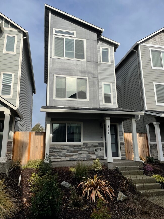 4340 E Willakenzie St Rentals in Newberg, OR