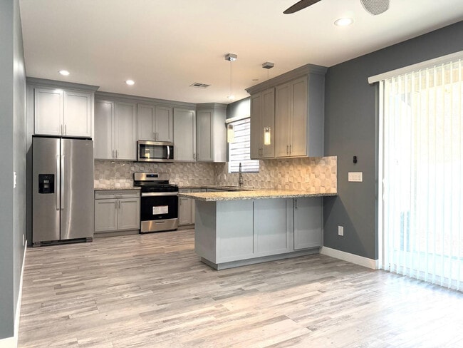 1406 E Cinnabar Ave in Phoenix, AZ - Building Photo - Building Photo