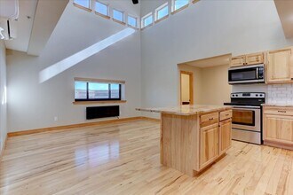 1725 Majestic Dr in Lafayette, CO - Building Photo - Building Photo