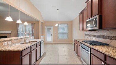 2003 Pleasant Springs Ln in Houston, TX - Building Photo - Building Photo