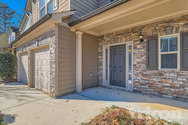 3919 King Fisher Dr in Atlanta, GA - Building Photo - Building Photo