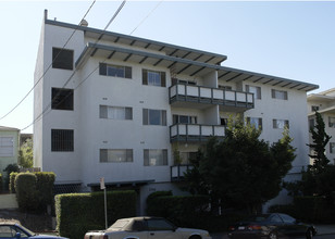 3768 Harrison St in Oakland, CA - Foto de edificio - Building Photo