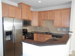 2605 Silverthorn Dr in Charlotte, NC - Building Photo - Building Photo