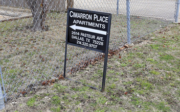 Cimarron Place in Dallas, TX - Building Photo - Building Photo