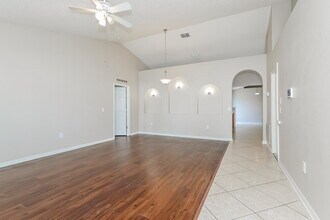 225 Cranbrook Dr in Kissimmee, FL - Building Photo - Building Photo