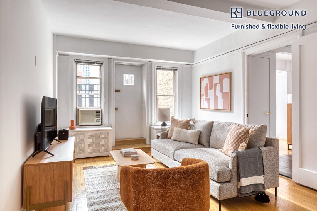 150 E 39th St in New York, NY - Building Photo