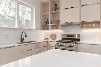 921 Tillery St in Austin, TX - Building Photo - Building Photo