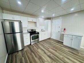 20 Pine St, Unit 2 in Pawtucket, RI - Building Photo - Building Photo