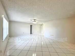 1410 Mariner Blvd in Spring Hill, FL - Building Photo - Building Photo