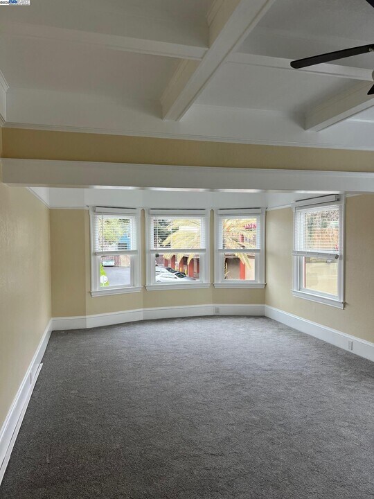 7 Monte Vista Ave in Oakland, CA - Building Photo