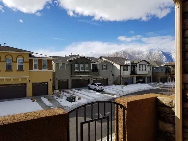 1256 Concho Trail in Gardnerville, NV - Building Photo - Building Photo