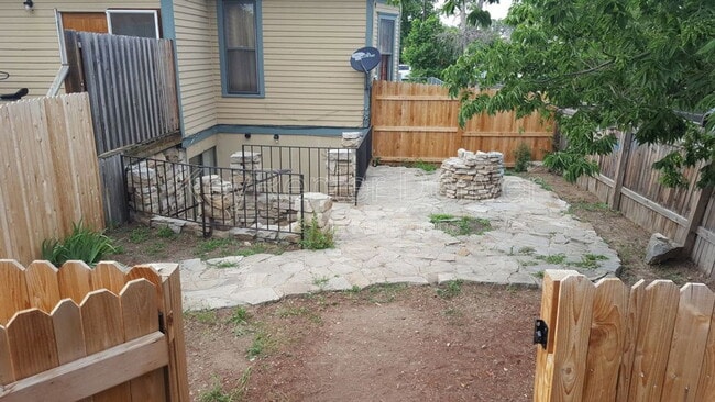 property at 1118 6th St