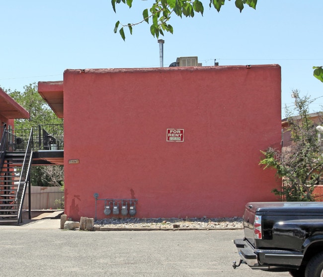 235 Tennessee St NE in Albuquerque, NM - Building Photo - Building Photo