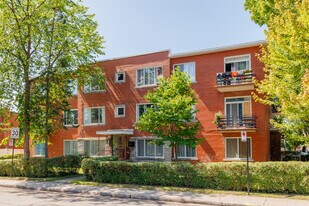 11834 Michel-Sarrazin Rue in Montréal, QC - Building Photo
