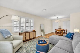 1150 Madruga Ave in Miami, FL - Building Photo - Building Photo