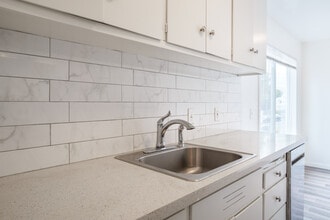 1634 Milvia in Berkeley, CA - Building Photo - Interior Photo