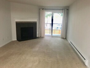 12519 SE 41st Pl in Bellevue, WA - Building Photo - Building Photo