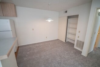 18820 Mandan St in Santa Clarita, CA - Building Photo - Building Photo