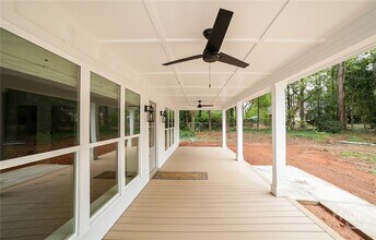 1470 Mars Hill Rd in Watkinsville, GA - Foto de edificio - Building Photo