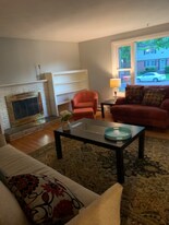 73 Shawn Dr in Bristol, CT - Building Photo