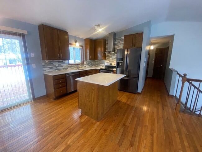 2807 26th St Cir S in Moorhead, MN - Building Photo - Building Photo