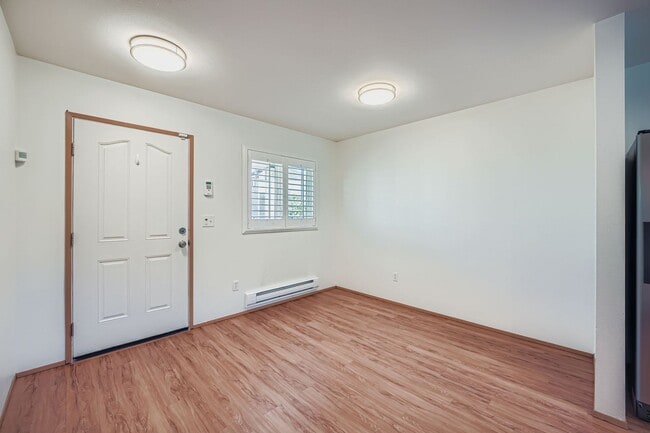 33707 SE Tibbits St in Snoqualmie, WA - Building Photo - Building Photo