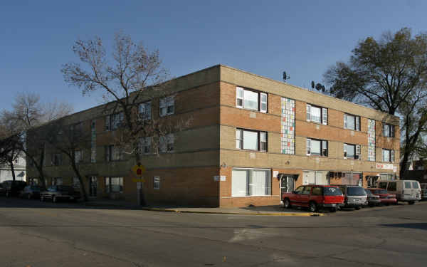 617-619 N 16th Ave in Melrose Park, IL - Building Photo