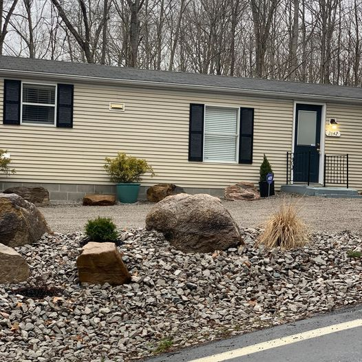 property at 2642 Laurel Lindale Rd