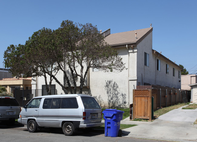 4360 Cherokee Ave in San Diego, CA - Foto de edificio - Building Photo