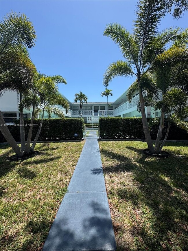 property at 1005 S 17th Ave