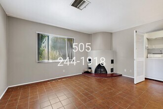 11013 Phoenix Ave NE in Albuquerque, NM - Building Photo - Building Photo